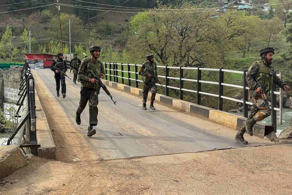 Army and paramilitary forces set up security checkpoint near Baisaran meadow India suspends visas for Pakistani nationals